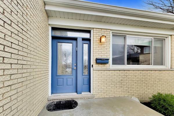 6643 Davis ST, Morton Grove, IL 60053