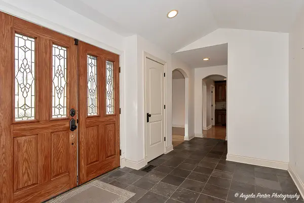 756 Stonegate RD, Libertyville, IL 60048