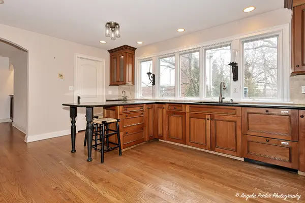 756 Stonegate RD, Libertyville, IL 60048