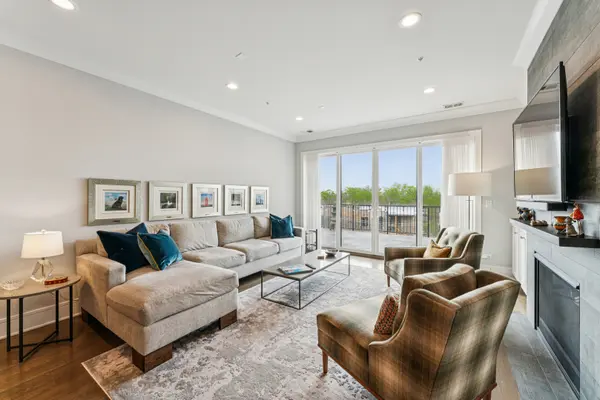 5748 N Hermitage AVE #410, Chicago, IL 60660