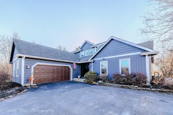 10215 Ridge LN, Union, IL 60180
