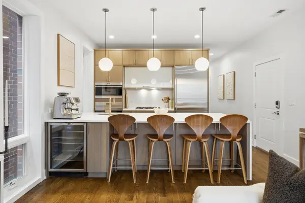 3330 N Clifton AVE #2, Chicago, IL 60657