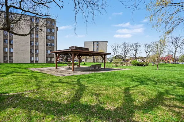 9720 S Pulaski RD #102, Oak Lawn, IL 60453