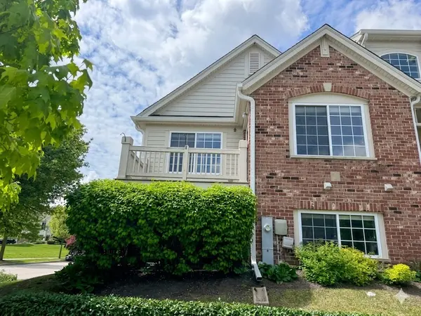 3381 Cameron DR, Elgin, IL 60124