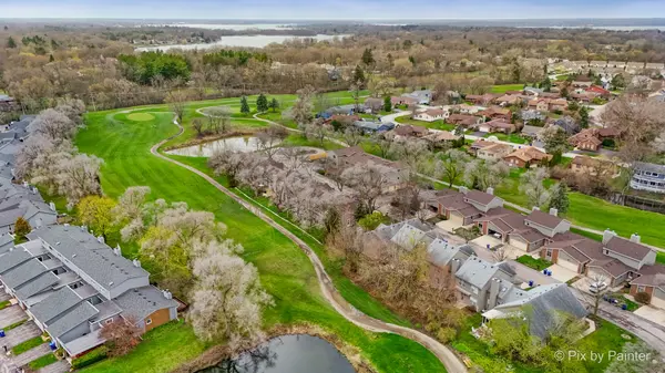 39911 Golf LN, Antioch, IL 60002