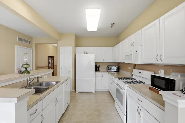 13531 YELLOW PINE DR, Huntley, IL 60142
