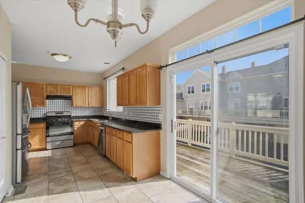 2720 N Greenwood AVE, Arlington Heights, IL 60004