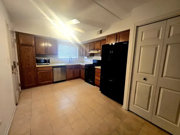 7867 N CALDWELL AVE #106, Niles, IL 60714