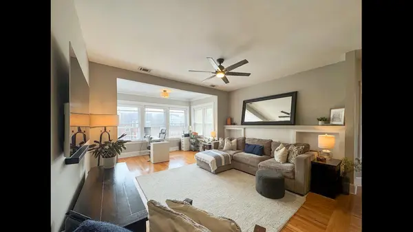 4954 N Drake AVE, Chicago, IL 60625