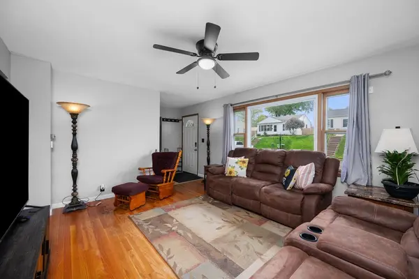 2122 Cody ST, Bettendorf, IA 52722