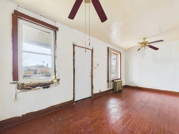 827 E 87th PL, Chicago, IL 60619