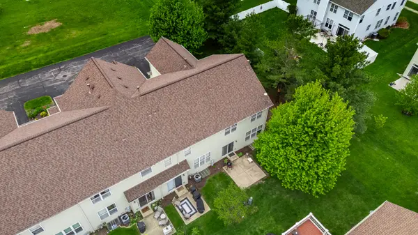629 Buckboard LN, Sycamore, IL 60178