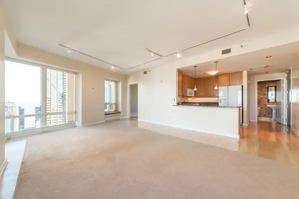 57 E Delaware PL #3204, Chicago, IL 60611