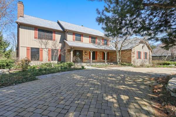 4143 Three Lakes CT, Long Grove, IL 60047