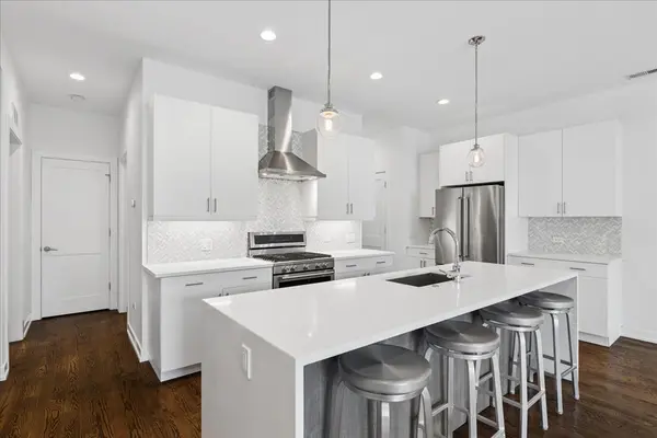 1841 N California AVE #2A, Chicago, IL 60647