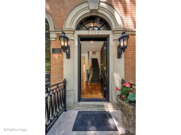 2714 N Greenview AVE, Chicago, IL 60614