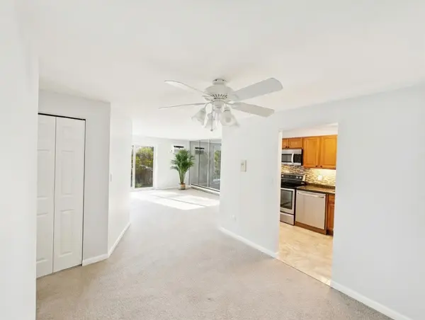 2320 N Nordica AVE #212D, Chicago, IL 60707