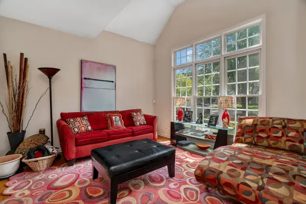 745 Feather Sound DR, Bolingbrook, IL 60440