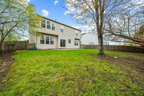 9 Lilac CT, Bolingbrook, IL 60490