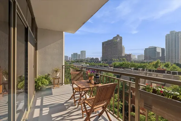 1335 S Prairie AVE #607, Chicago, IL 60605