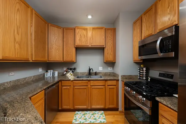 1121 River Bend LN, Lisle, IL 60532