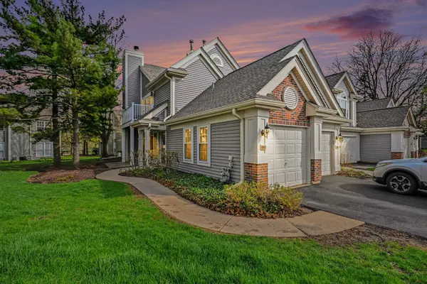 850 Spring Creek CT,  Elk Grove Village,  IL 60007