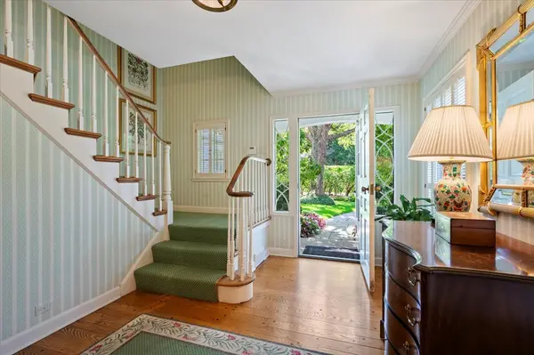 92 Indian Hill RD, Winnetka, IL 60093