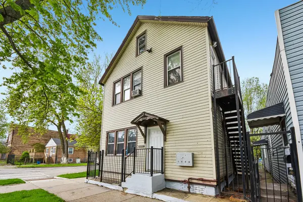 8756 S Exchange AVE, Chicago, IL 60617