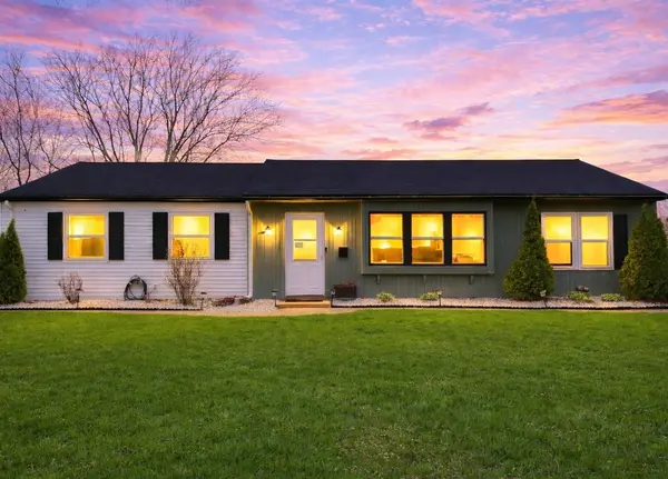 1320 Elm DR, Schaumburg, IL 60194