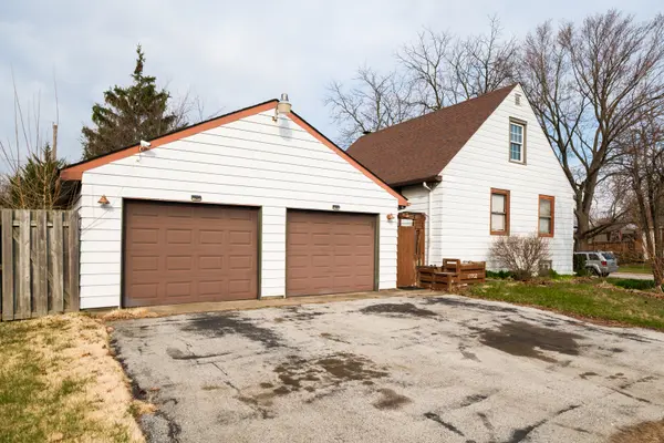 17702 Community ST, Lansing, IL 60438