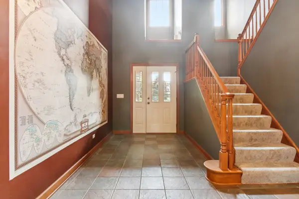 44W552 Volkening CIR, Hampshire, IL 60140