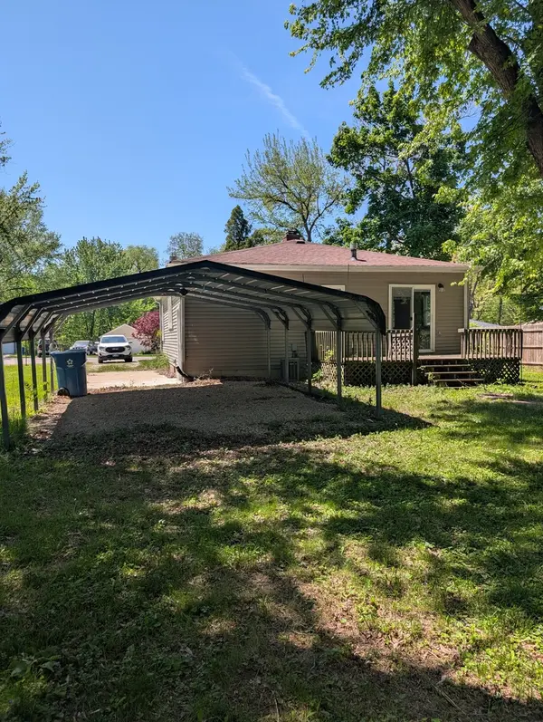 3412 2nd ST, East Moline, IL 61244