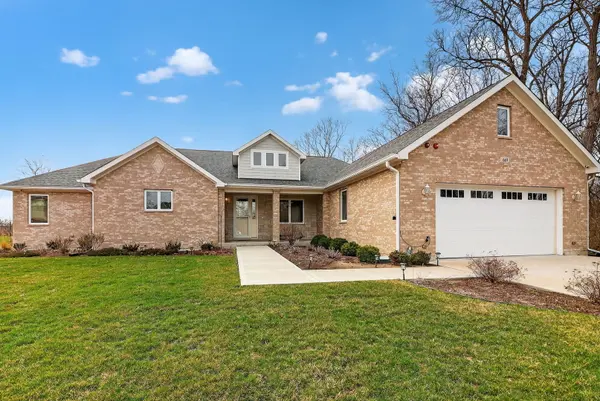 669 E Byron AVE, Addison, IL 60101