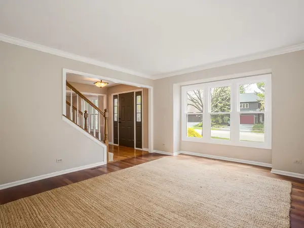2530 Cheshire DR, Aurora, IL 60504