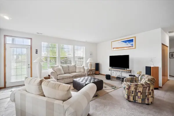2616 Christie DR, Algonquin, IL 60102