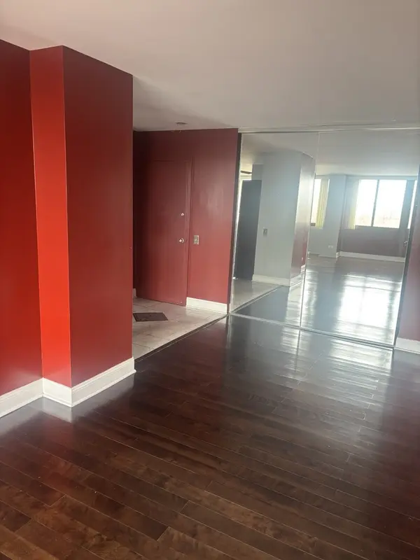 4800 S Lake Park AVE #605, Chicago, IL 60615