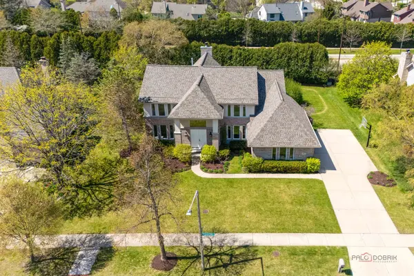 2890 Daulton DR, Buffalo Grove, IL 60089
