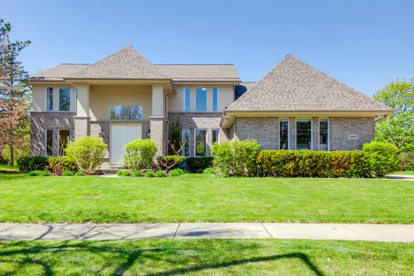 2890 Daulton DR, Buffalo Grove, IL 60089