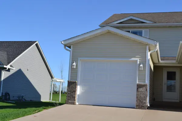 722 Prairie Meadow DR #0, Blue Grass, IA 52726