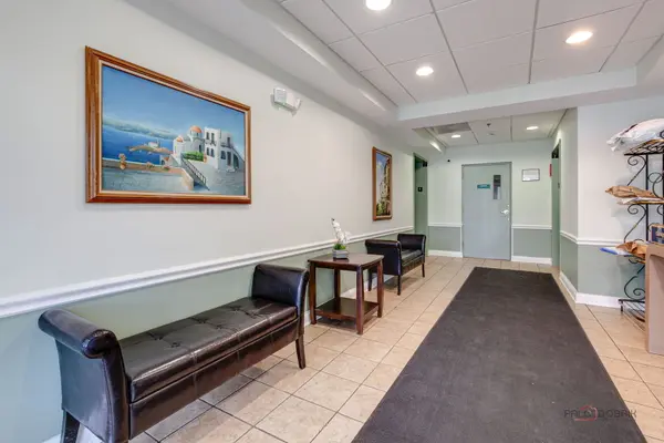 7450 Lincoln AVE #501, Skokie, IL 60076