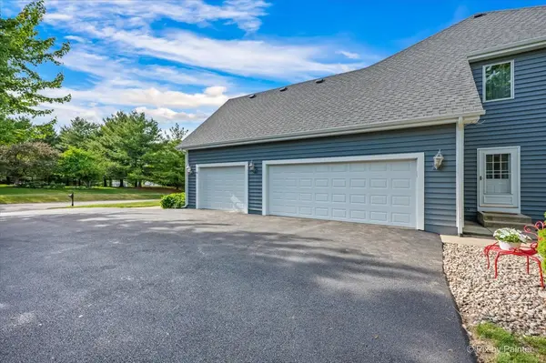 7104 Dove WAY, Cary, IL 60013