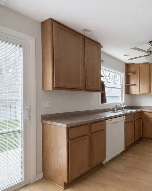 3935 Arthur Terrace CT, Markham, IL 60428