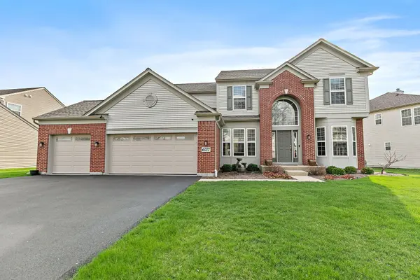 4077 Stratford LN,  Carpentersville,  IL 60110