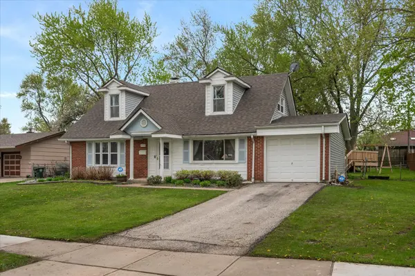 575 Jamison LN, Hoffman Estates, IL 60169