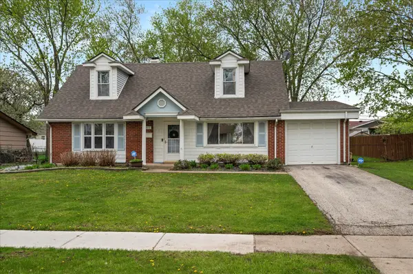 575 Jamison LN, Hoffman Estates, IL 60169