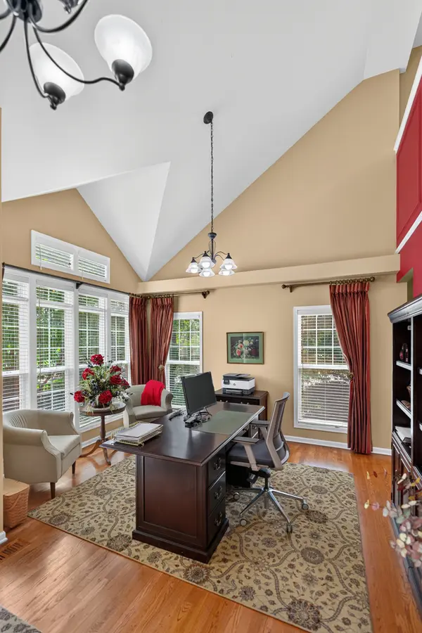 150 Orchards PASS, Bartlett, IL 60103