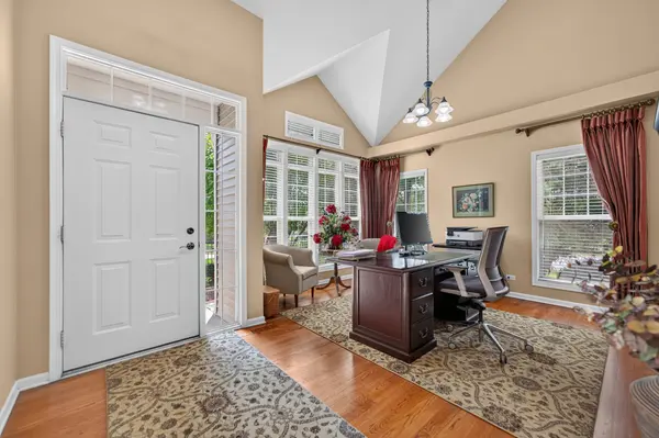 150 Orchards PASS, Bartlett, IL 60103