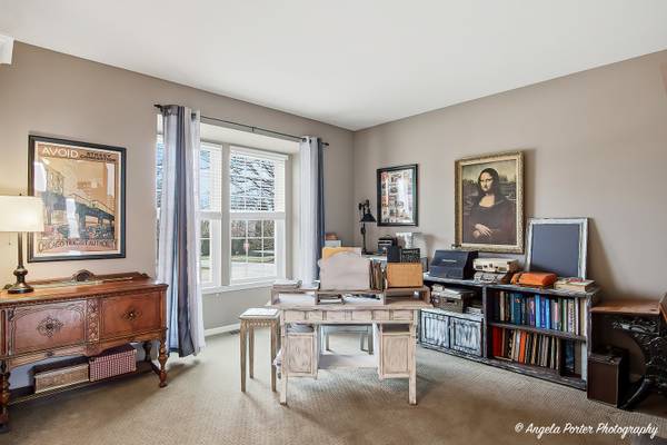 491 Saratoga CIR, Algonquin, IL 60102