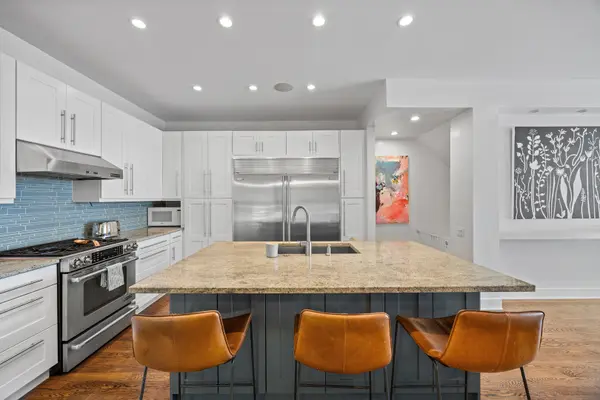 3321 N Sheffield AVE #1, Chicago, IL 60657