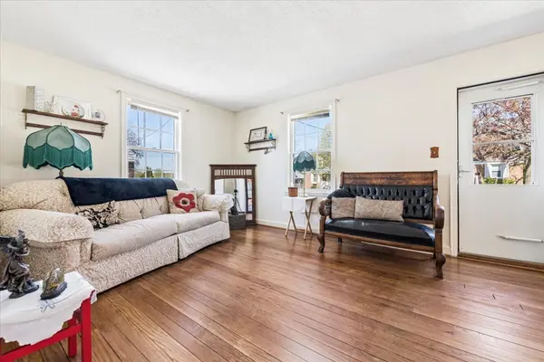 821 N 5th ST, Dekalb, IL 60115
